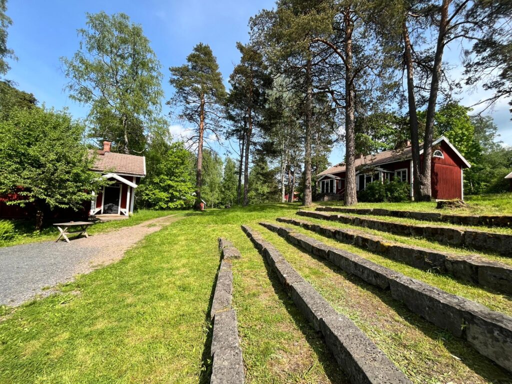 Pihanäyttämön katsomo
